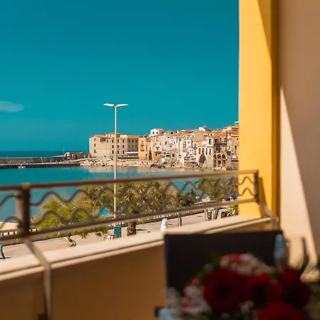Riva Del Sole מלון