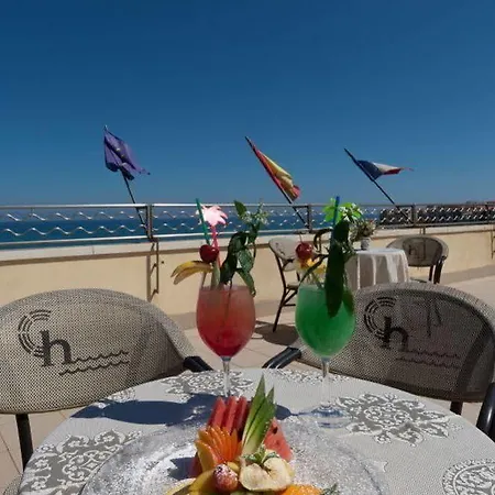 Riva Del Sole מלון