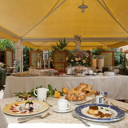 Riva Del Sole 4* צ'פאלו