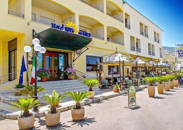 Riva Del Sole Hotel